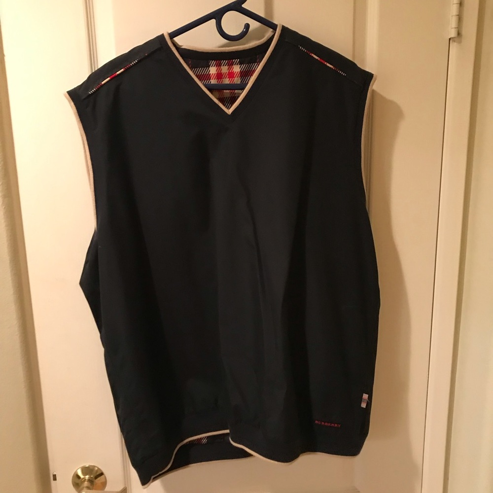 Beautiful men’s Burberry golf vest size XL
